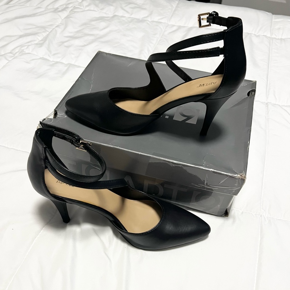 Apt 9 dress heel.